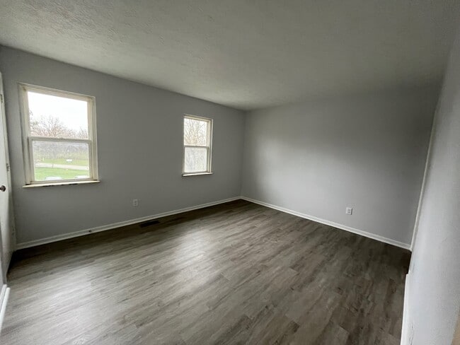 Building Photo - Beautiful Townhome in Most Desirable area of Westerville