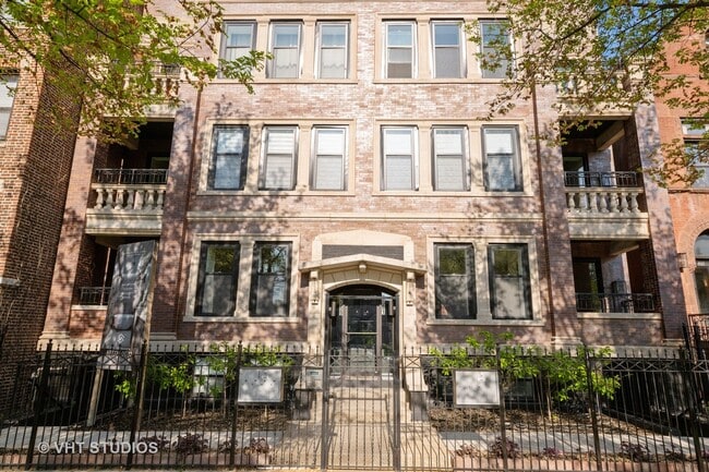 Primary Photo - 4559 S Michigan Ave