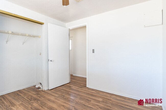 Building Photo - Manufactured home with NO HOA and Plenty of Space