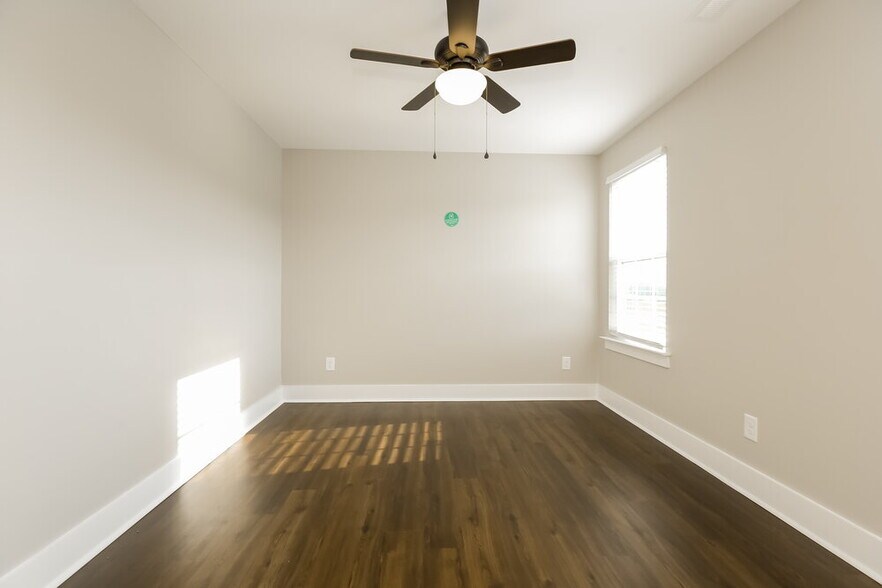 Building Photo - 5002 Boyd Dr