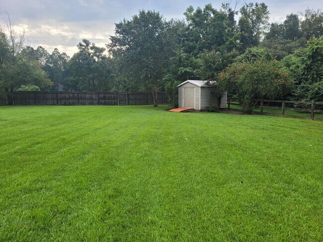Building Photo - Spacious 4-Bedroom Home with Modern Amenities on Expansive Lot in Valdosta, GA