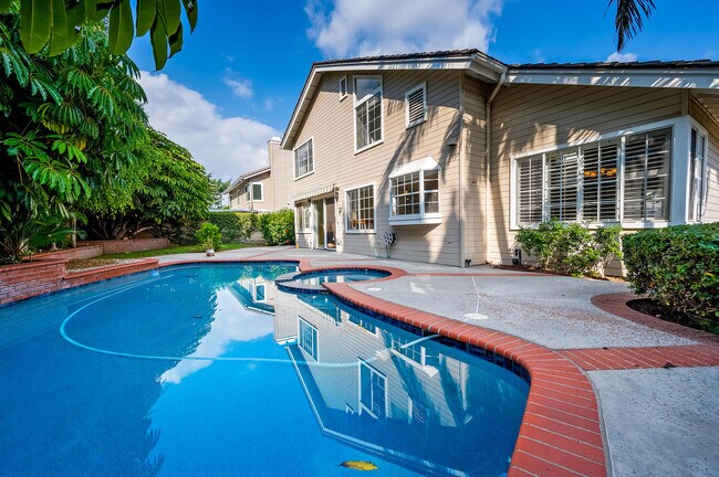 Building Photo - 945 Finnell Way