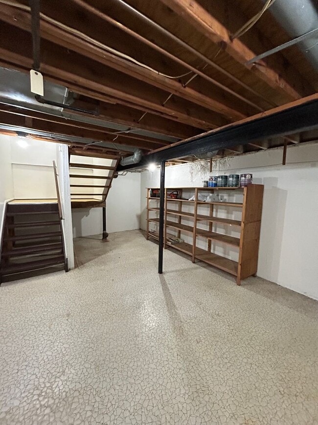Building Photo - $2,100 Chapel Hill Condo for Rent
