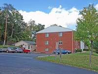 Building Photo - Miami Bluffs Apartments