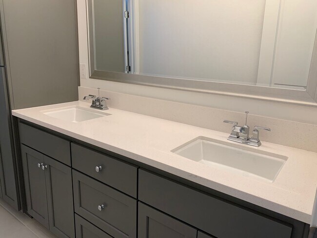 Building Photo - Home In Tracy Hills - Tenant occupied DO N...