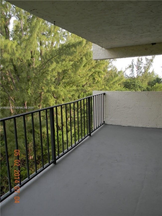 Building Photo - 16508 NE 26th Ave