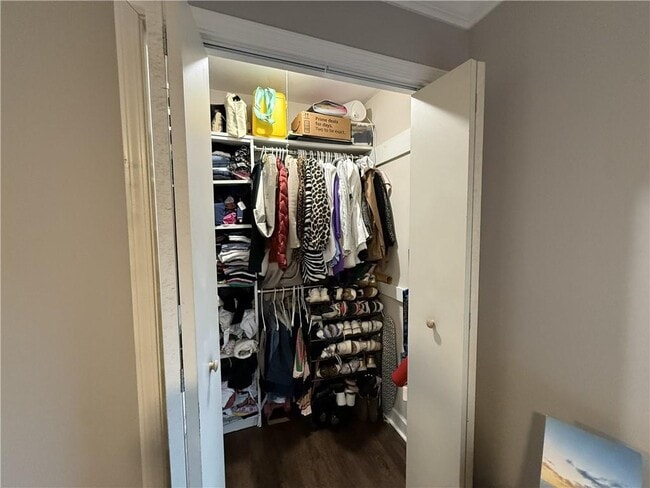 Building Photo - 265 Winding River Dr