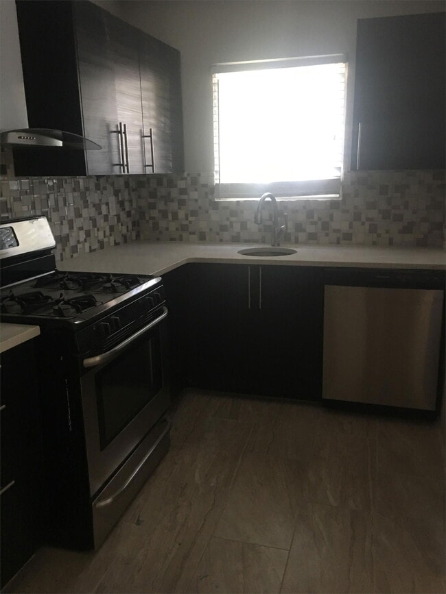 Building Photo - 767 Greenwood Ave NE