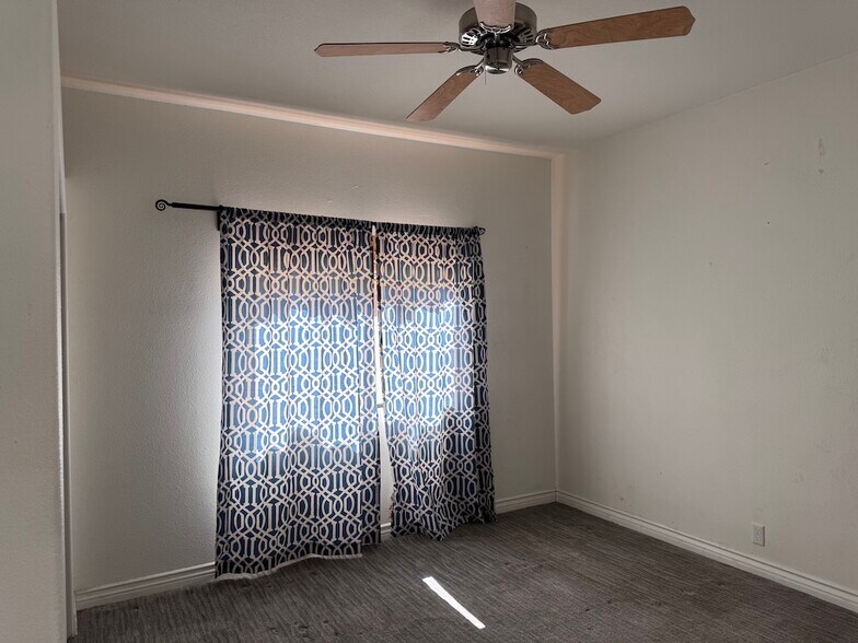 Building Photo - 54595 Avenida Velasco