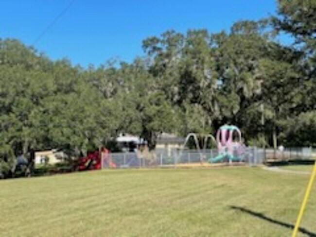 Building Photo - 4316 SW Deepwater Ct