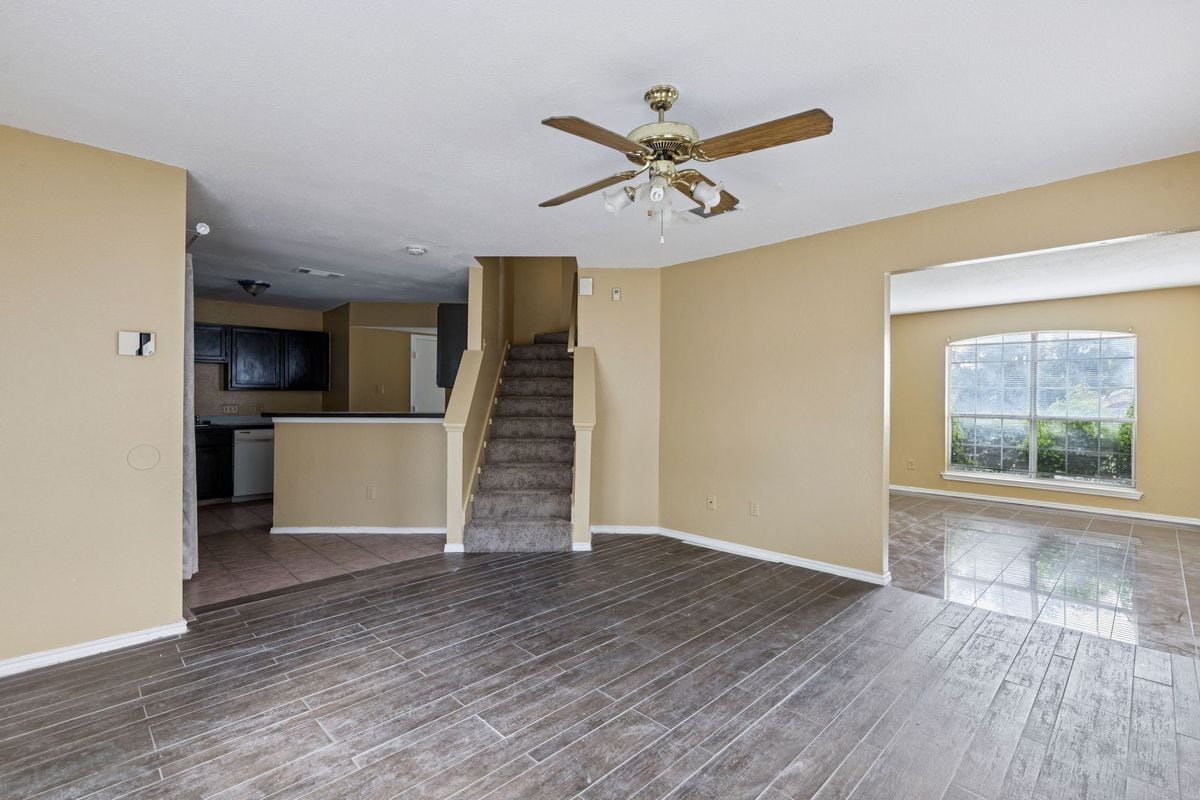 Building Photo - 12719 Bluffview Dr