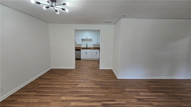 Building Photo - 2084 Snow Rd SW