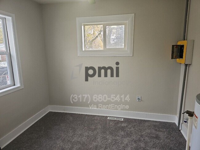 Building Photo - 4321 Bertha St