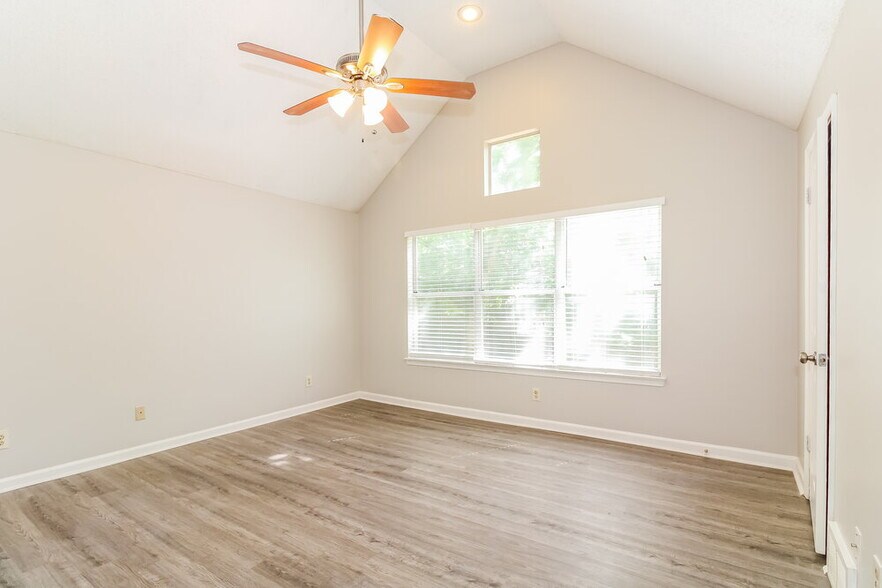 Building Photo - 8183 Walnut Valley Cove