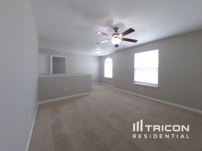 Building Photo - 20 Cane Hill Dr