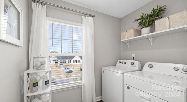 Building Photo - 1018 Catalyst Blvd