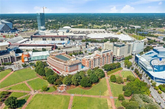 Building Photo - 250 Park Ave W NW