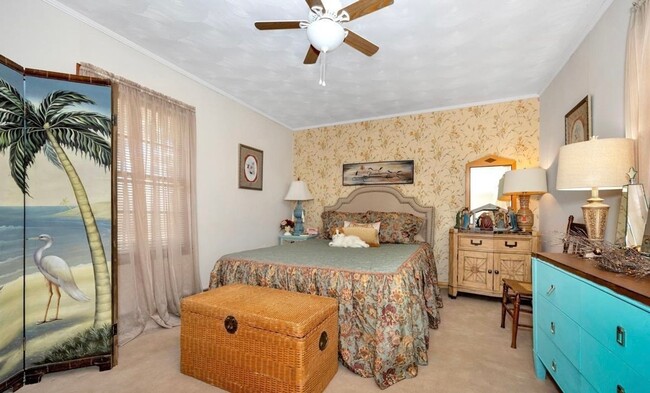 Building Photo - Charming 3 Bedroom, 2 Bathroom Home in Dec...
