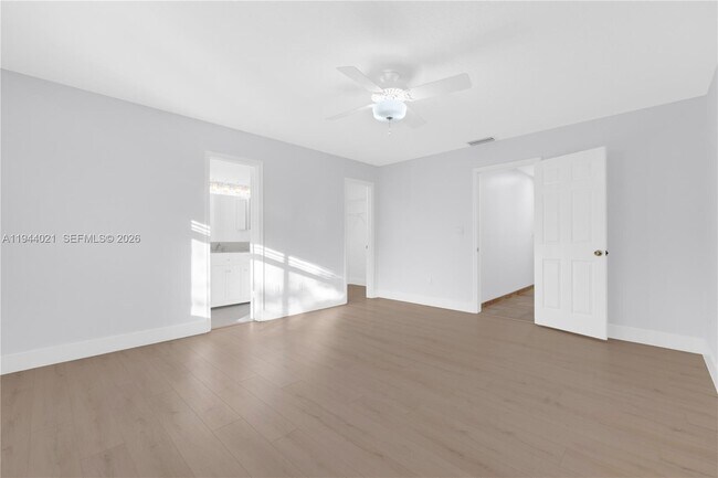 Building Photo - 10514 SW 127th Ct