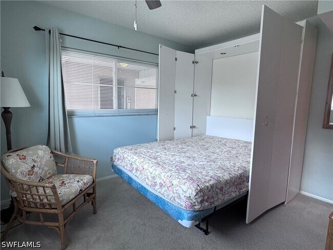 Building Photo - 4912 Tamiami Trl E