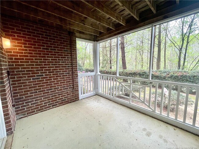 Building Photo - 350 Bubble Creek Ct