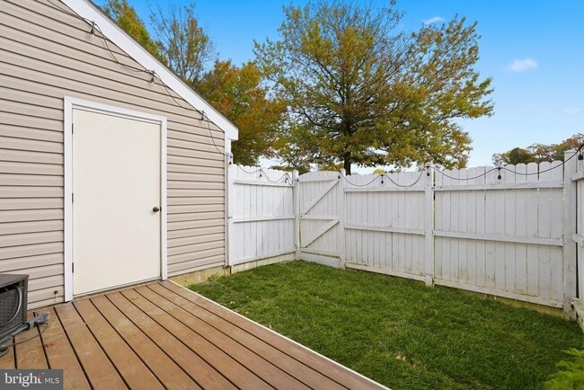 Building Photo - 168 Edinburgh Square