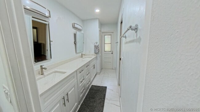 Building Photo - 13484 Jonquil Ct