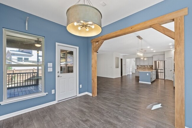 Building Photo - 460 Young Landing Ct