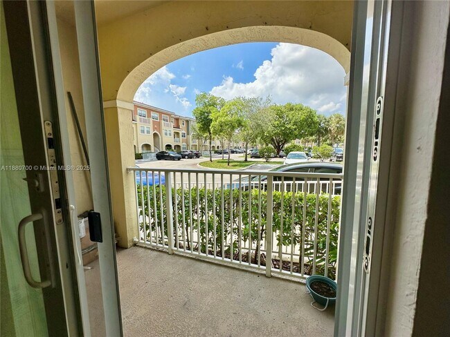 Building Photo - 10870 NW 88th Terrace