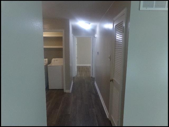 Building Photo - 1807 Sanford Dr