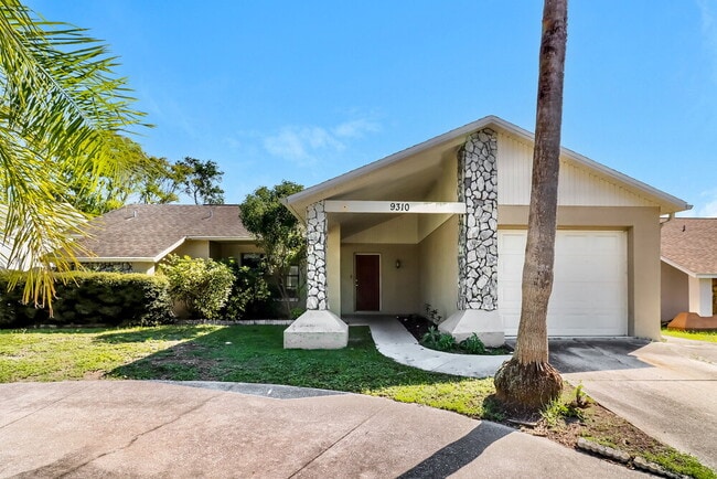 Building Photo - 9310 Tamworth Ln