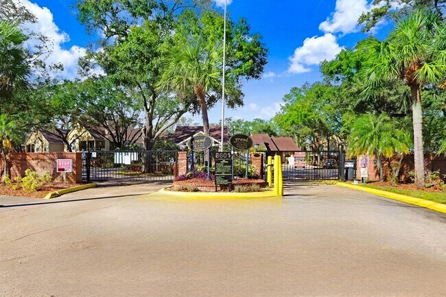 Building Photo - 8613 Mallard Reserve Dr