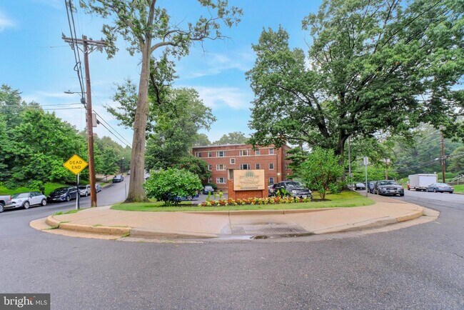 Building Photo - 1301 N Ode St