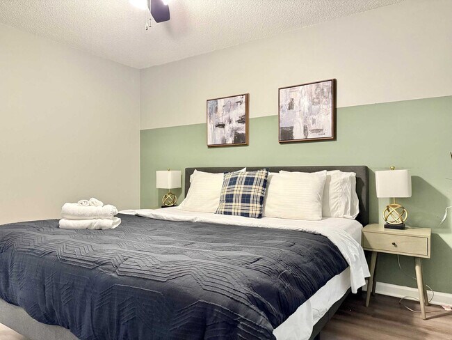 Building Photo - 1275 Sweet Pine Dr