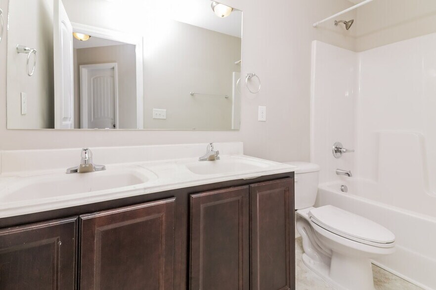 Building Photo - 502 Summerwind Plantation Dr