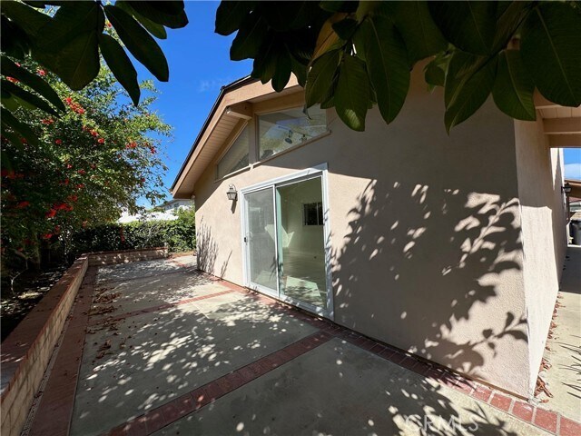 Building Photo - 15 Butler St