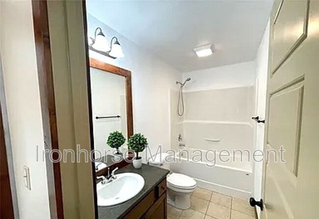 Building Photo - 103 Covey Ct