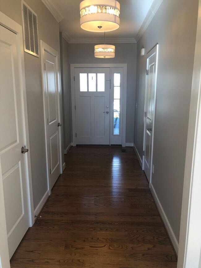 Building Photo - 178 Brookwood Dr