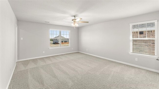 Building Photo - 3720 Paradise Way