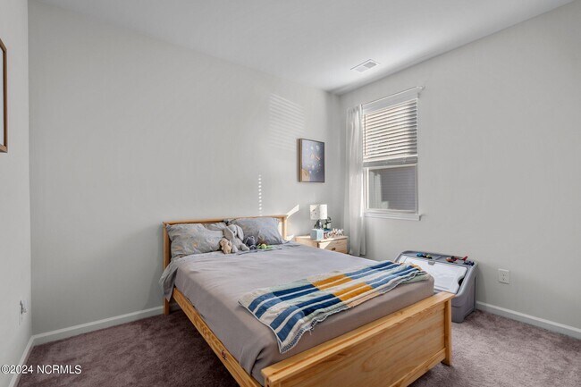 Building Photo - 1561 Pleasant Holw Ct SE