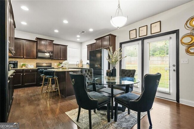 Building Photo - 4079 Broadmoor Ct SW