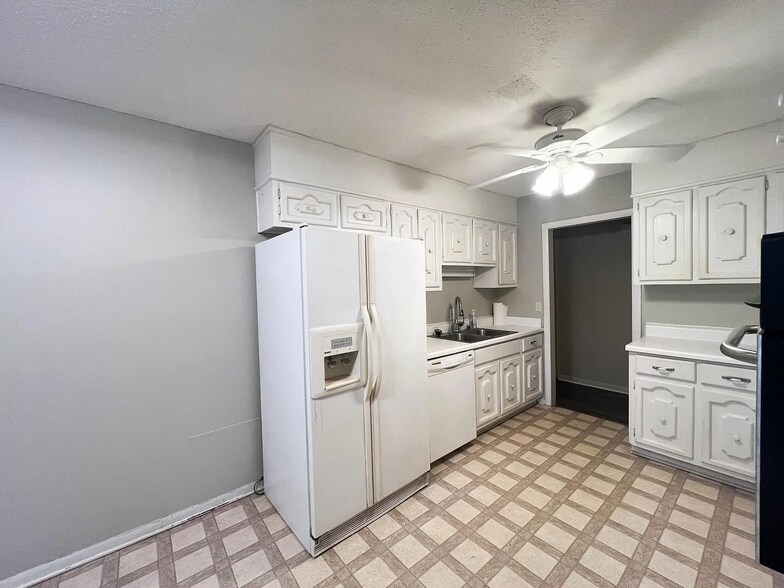 Building Photo - 11318 Crestfield Dr SE
