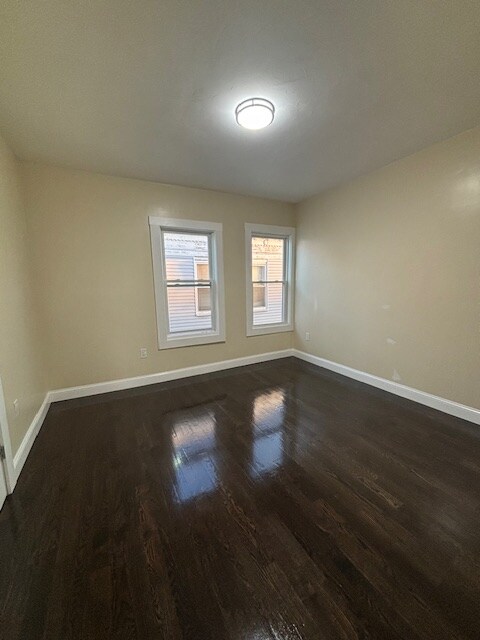 Building Photo - 609 Morton St