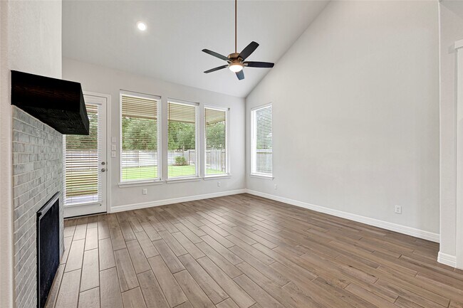Building Photo - 9339 Galloway Wds Trl