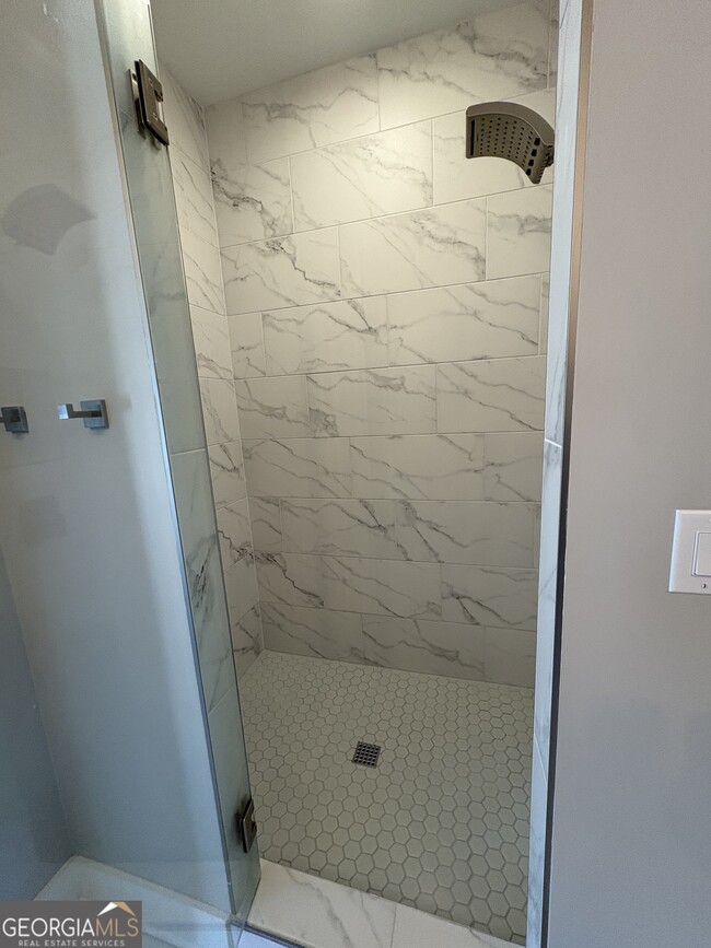 Building Photo - 1104 Thomas St