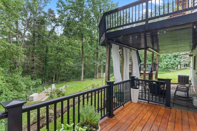 Building Photo - 17 Raven Crest Dr