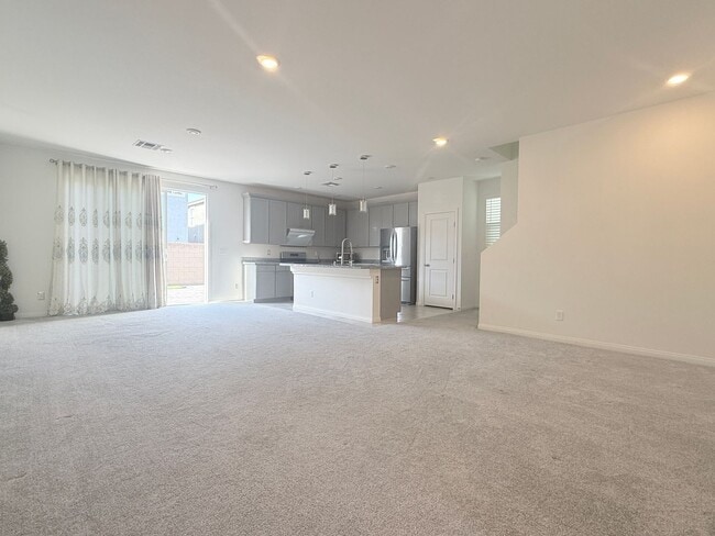 Building Photo - Wonderful upgraded two story single house