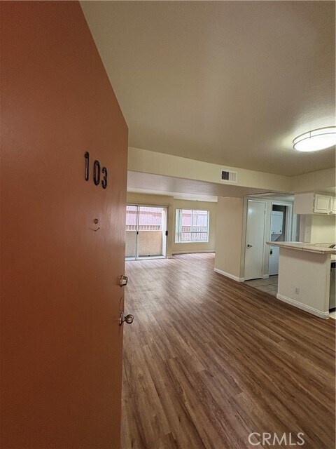 Building Photo - 5060 Kester Ave