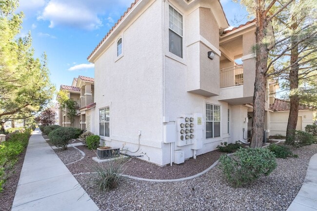 Building Photo - Spacious 3-Bedroom Condo with Garage and Two Private Patios!