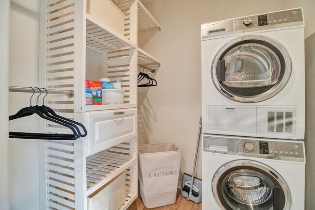 Interior Photo - Hourglass Flats | Modern 1 Bedroom Apartments in Orlando, FL